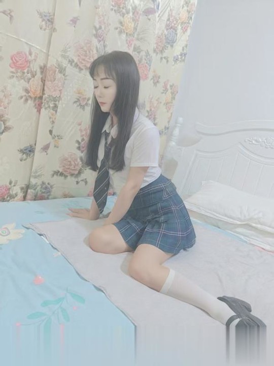 江苏-南京夫子庙诱人小少妇-2.jpg