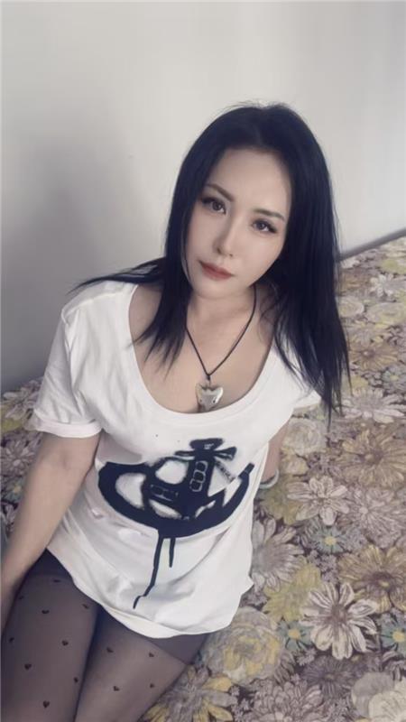 江苏-苏州吴中风骚东北人妻-2.jpg