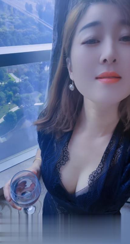 湖北-武汉武昌大胸婷婷人妻-1.jpg