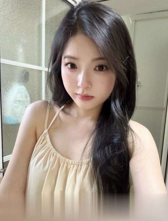 广东-深圳约炮性感甜美李哈哈小姐姐-2.jpg